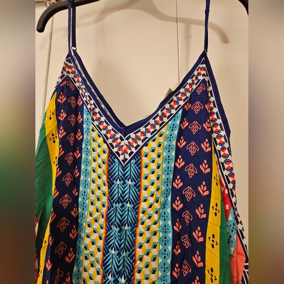 Beautiful Flowy Dress - Picture 2 of 4